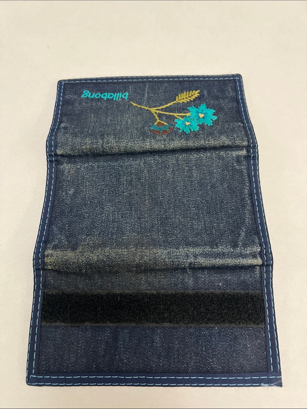 BILLABONG 90’s JEAN TRI-FOLD BOHO FLORAL EMBROIDERED BLUE WALLET VINTAGE - Picture 7 of 12
